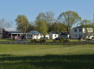 949 Hahns Ln, Toms Brook, VA 22660