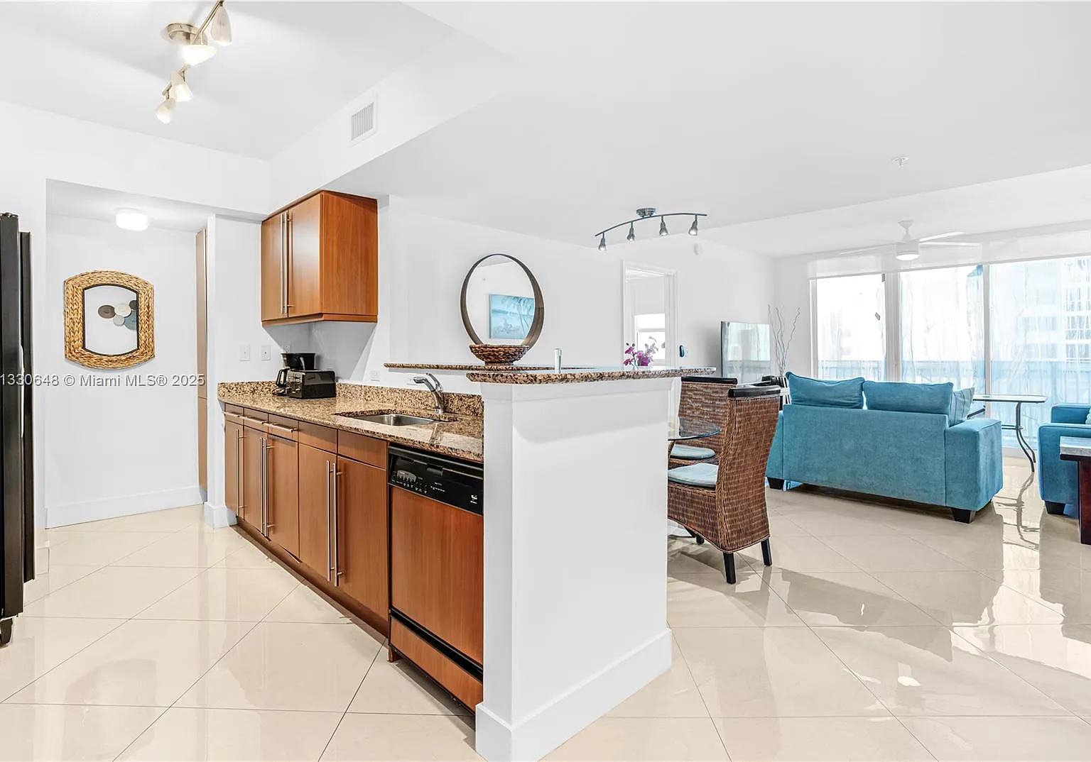 2080 Ocean Drive Condo — Photo 1