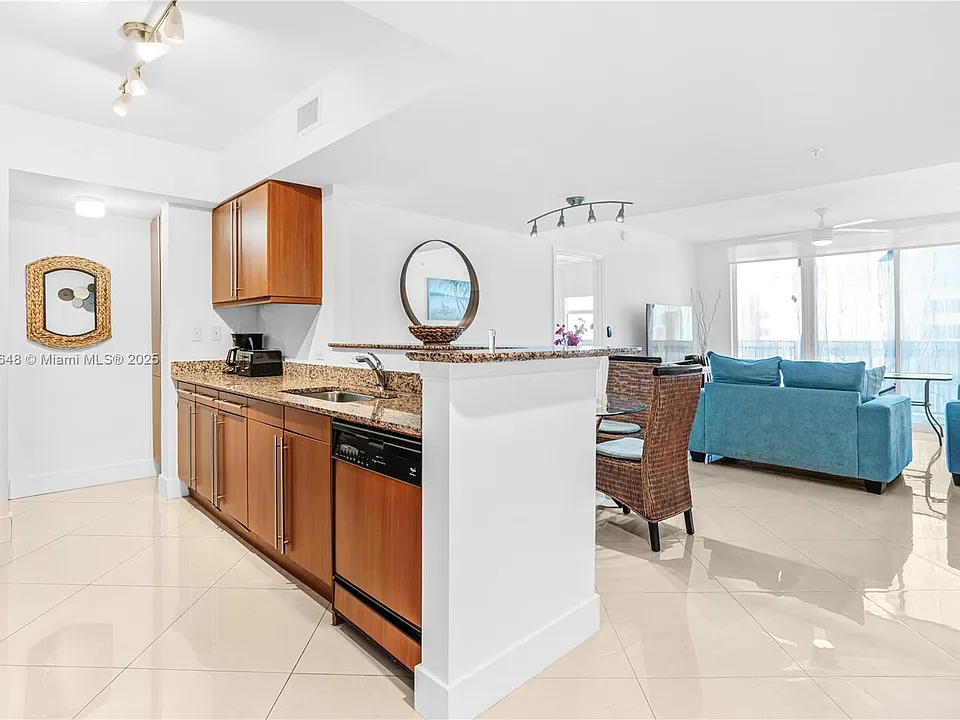 2080 S Ocean Dr #1507