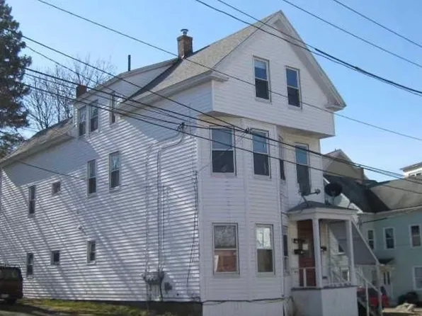 71 Oak St, Lewiston, ME 04240