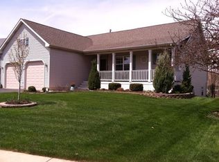 529 W Barberry Cir, Yorkville, IL 60560