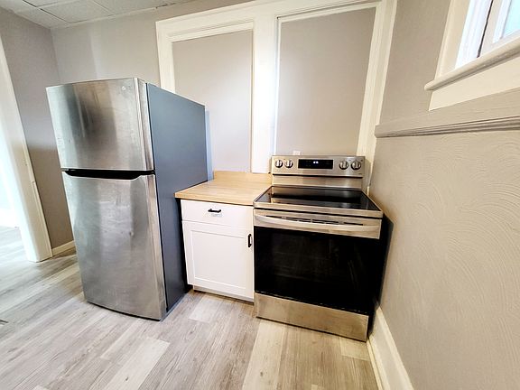 3rd image of 131 Susquehanna Ave APT 1