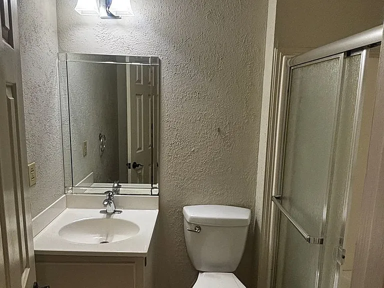 4324 Vista Dr — Photo 8
