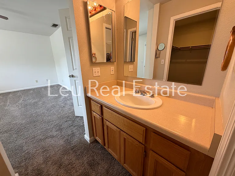 2548 Golden Eagle Ln — Photo 16