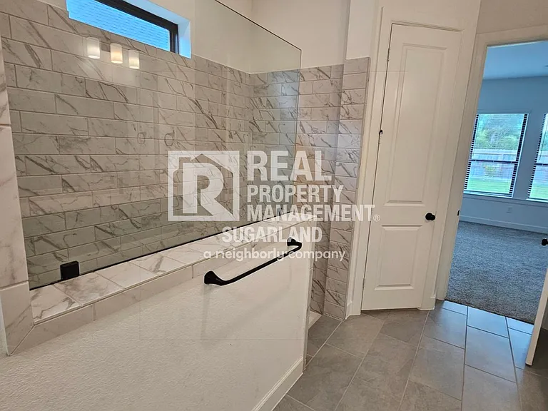 1414 Emma Lake Dr — Photo 61