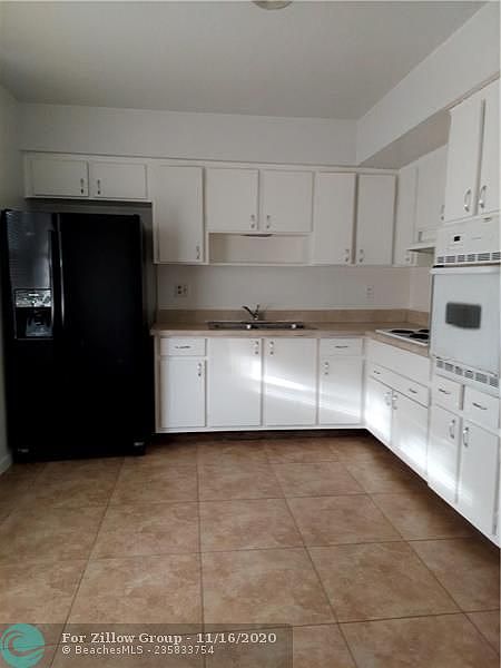 2nd image of 618 SW 8th St #1