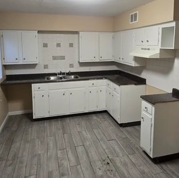 1763 Tahiti Ln — Photo 2
