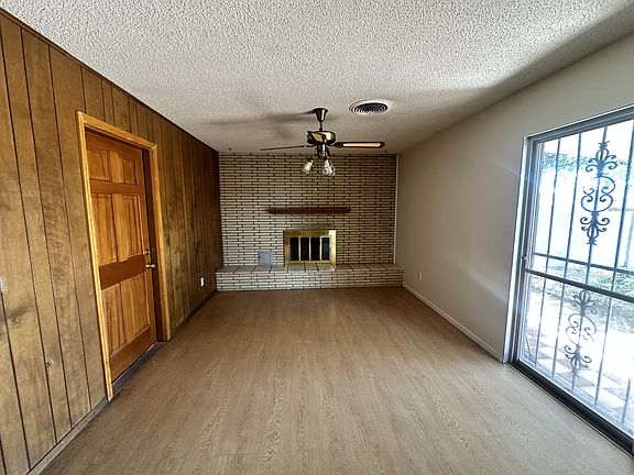 4th image of 1835 Luthy Dr NE #1