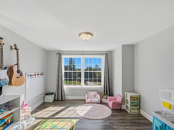 3rd image of 75 Timber Ridge Drive
