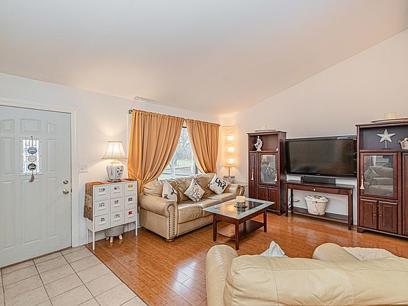 2nd image of 6273 Gold Cir #6273