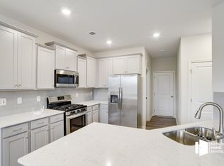 15121 Lake Ridge Rd, Charlotte, NC 28278