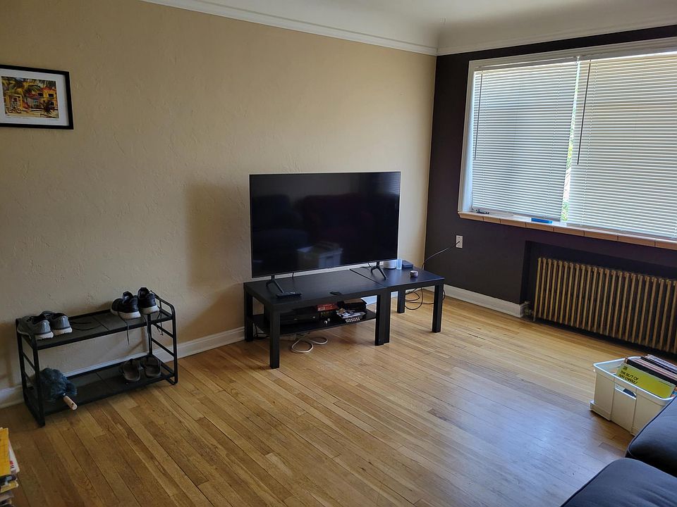 1st image of 305-1375 N Washington St #305