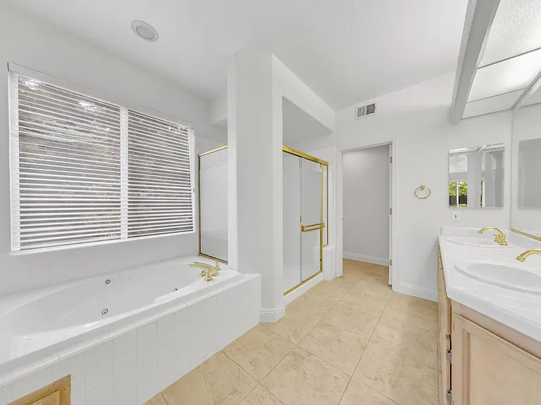 133 Cruickshank Dr — Photo 13