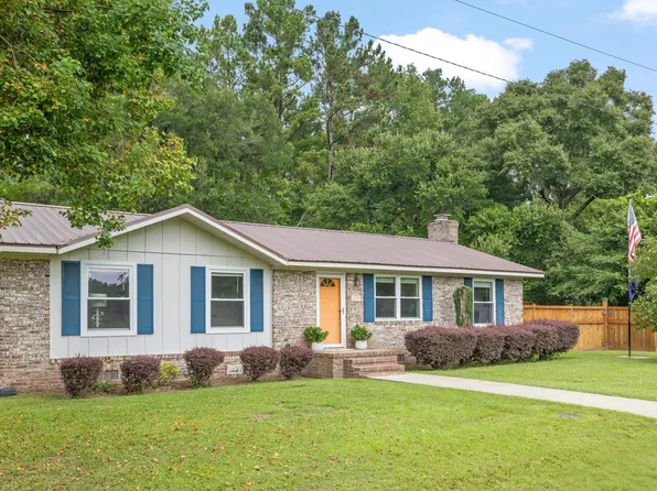 100 Ballentine St, Moncks Corner, SC 29461