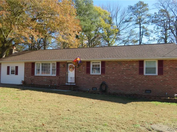 24013 Pinecroft Rd, North Dinwiddie, VA 23803