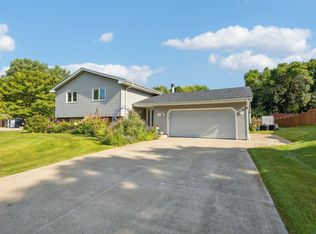 12530 28th Ave N, Plymouth, MN 55441