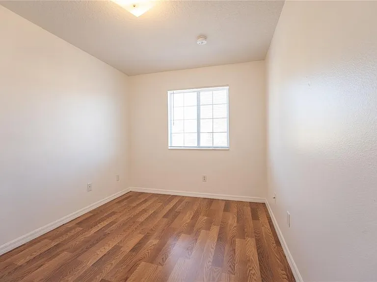 4712 Hemingway House St — Photo 17