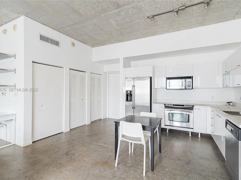 133 NE 2nd Ave #LOFT3 — Photo 3