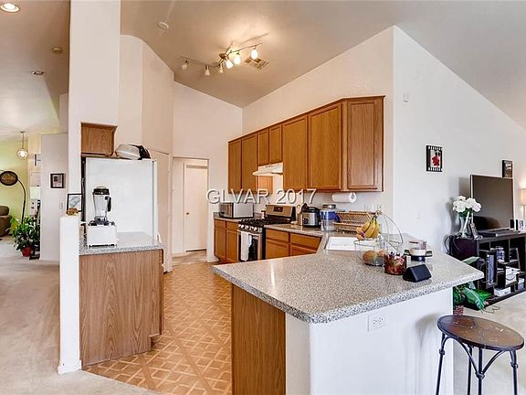 3rd image of 6254 Fawndale Ave