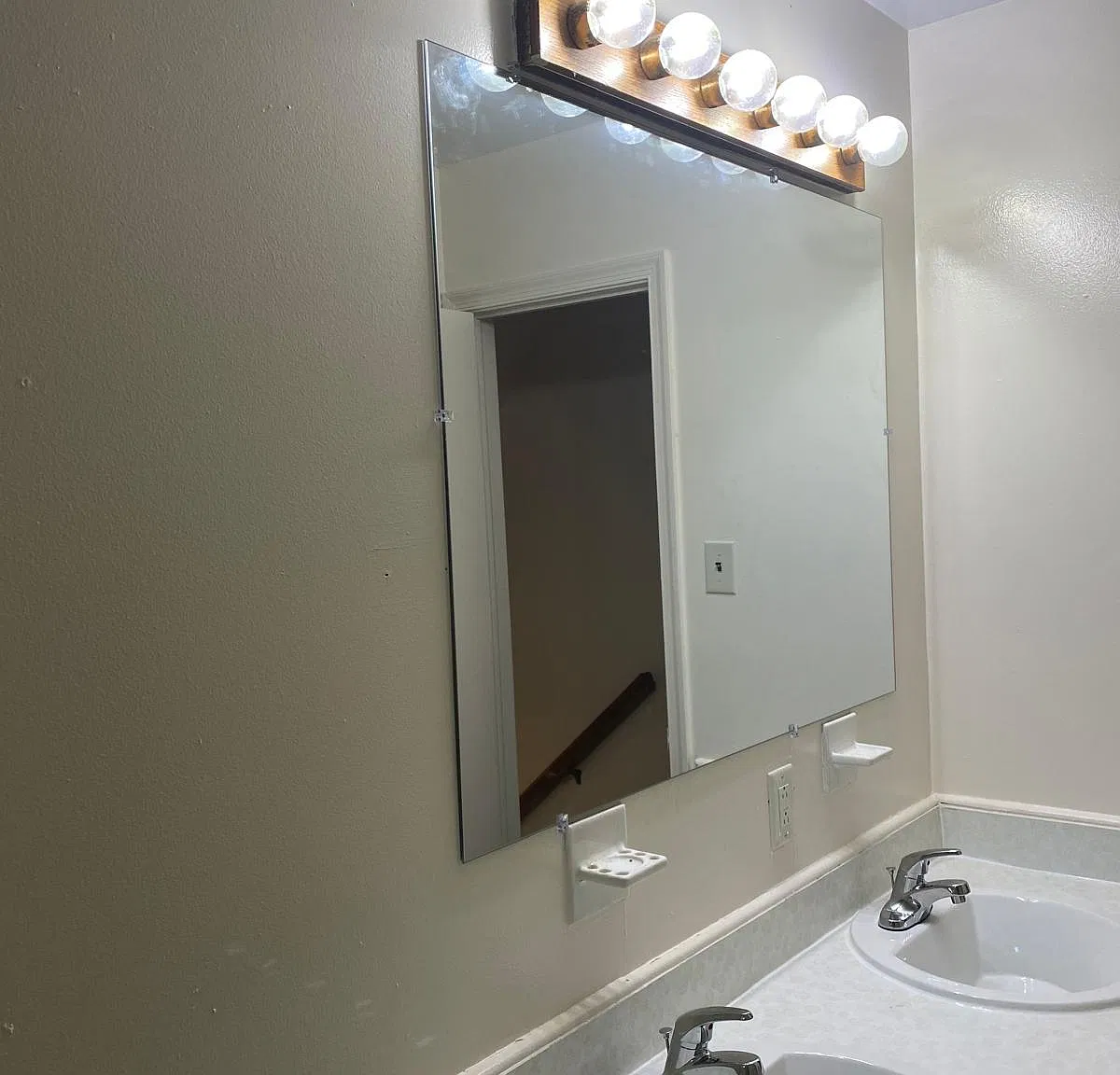 3 bed, 1.5 bath, 1800 sqft, $1,850 — Photo 4