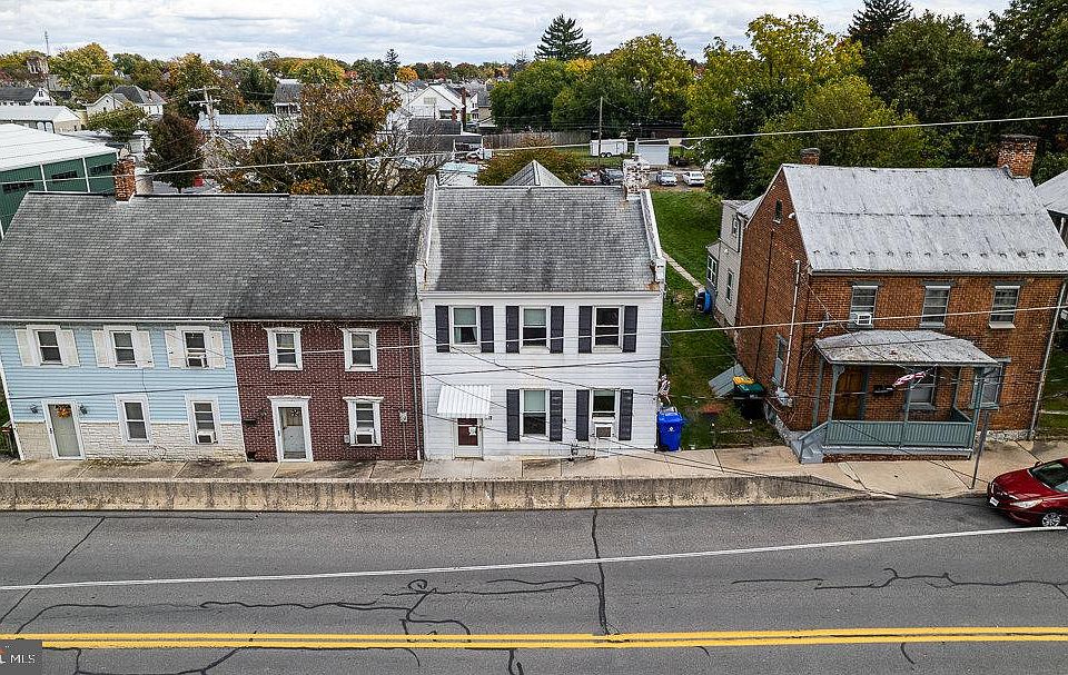 1st image of 110 S Carlisle St