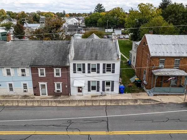 110 S Carlisle St, Greencastle, PA 17225