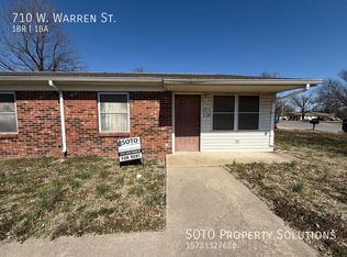 710 W Warren St, Charleston, MO 63834