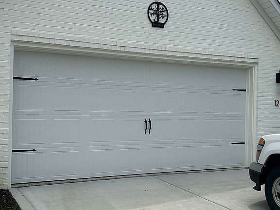 5th image of 12 Kingston Creek Dr