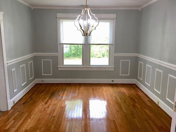 3rd image of 506 W Fearing St