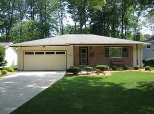 24293 Carla Ln, North Olmsted, OH 44070
