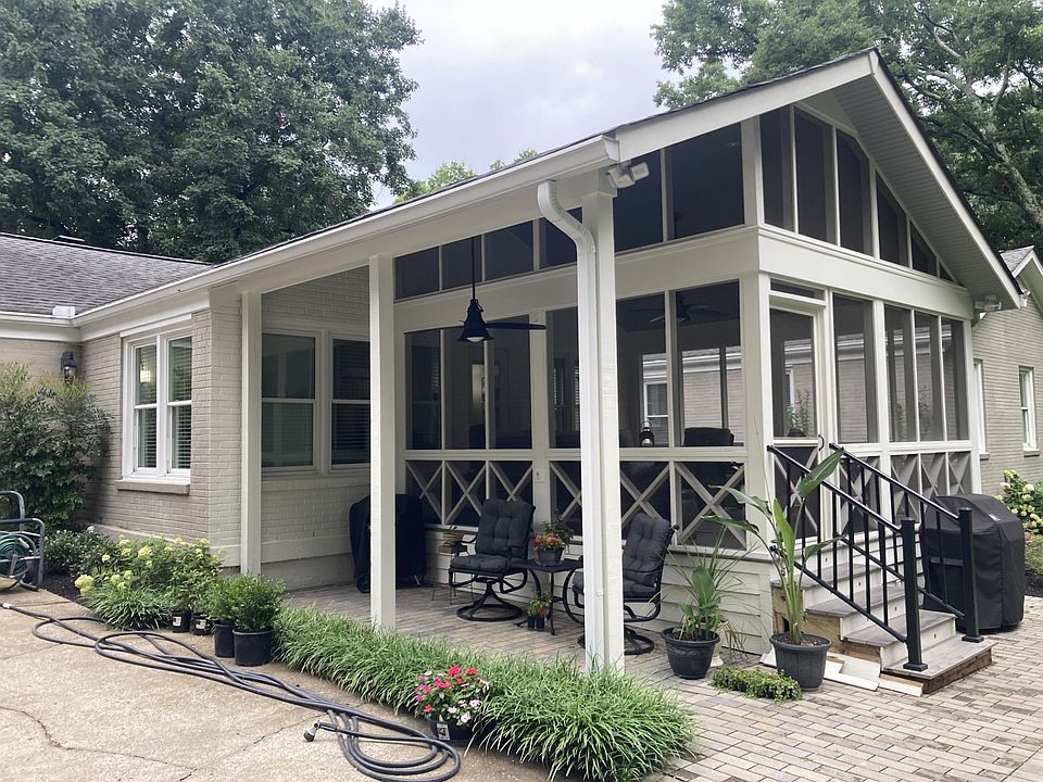 2nd image of 206 W Meade Dr