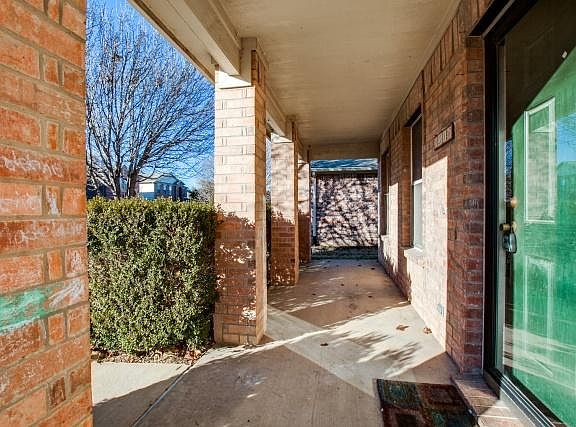 2nd image of 8516 Horse Whisper Ln
