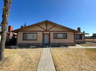 2113 W Inyo Ave, Tulare, CA 93274