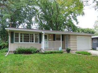 132 36th Ave NW, Rochester, MN 55901