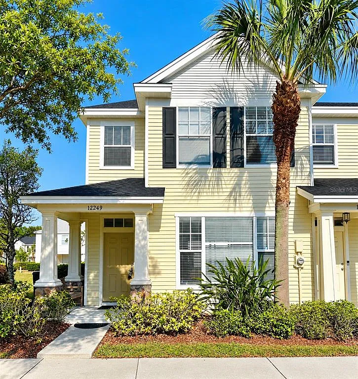 2 bed, 1.5 bath, 1252 sqft, $1,900 — Photo 1