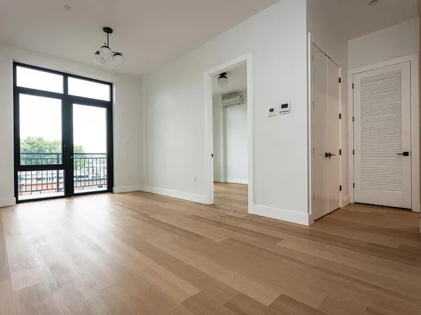 420 Gates Avenue image 1 of 27