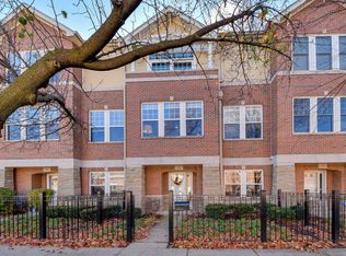 336 W Seminary Ave #506, Wheaton, IL 60187
