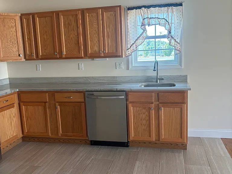 35 Hemingway Ave #C — Photo 7