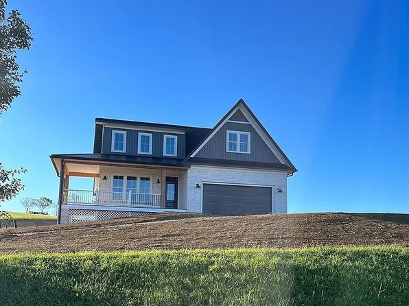 2210 Peakland Way, Christiansburg, VA 24073