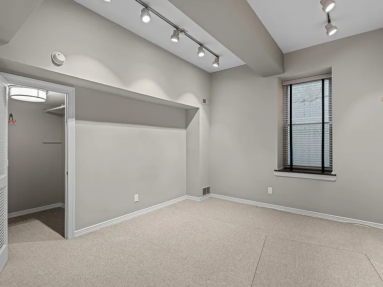 844 N 29th St #122 — Photo 24