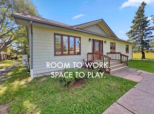 2049 Georgetown Rd, Saint George's Parish, PE C0A 1G0