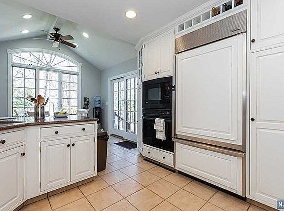 5th image of 202 Norman Dr