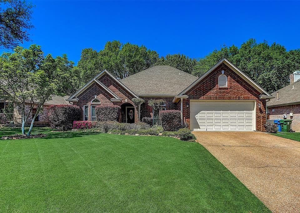1st image of 4113 Crescent Dr