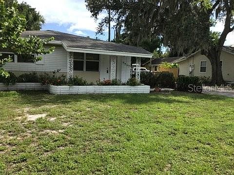 2nd image of 2202 Hillview St