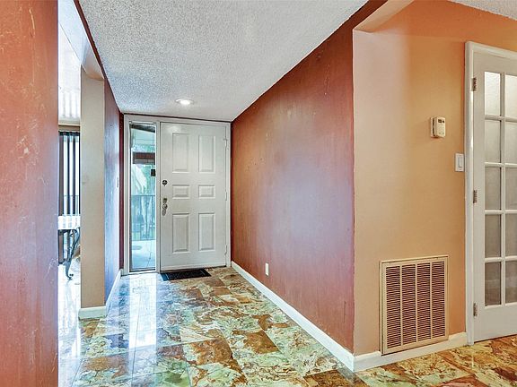 4th image of 119 Deer Creek Road #206