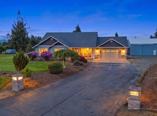 28003 Green Oaks Dr, Eugene, OR 97402