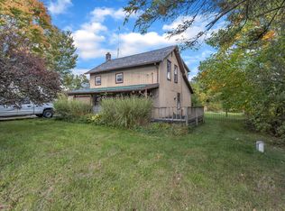 1023 S Main St, Crystal, MI 48818