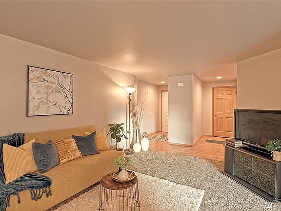 4th image of 11216 53rd Ave NE