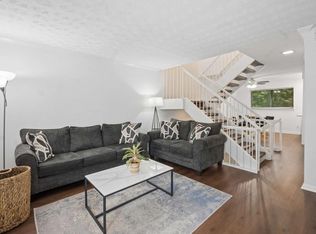 7345 Cardigan Cir, Sandy Springs, GA 30328