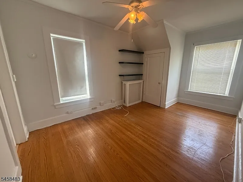 2 bed, 1.0 bath, $2,500 — Photo 3